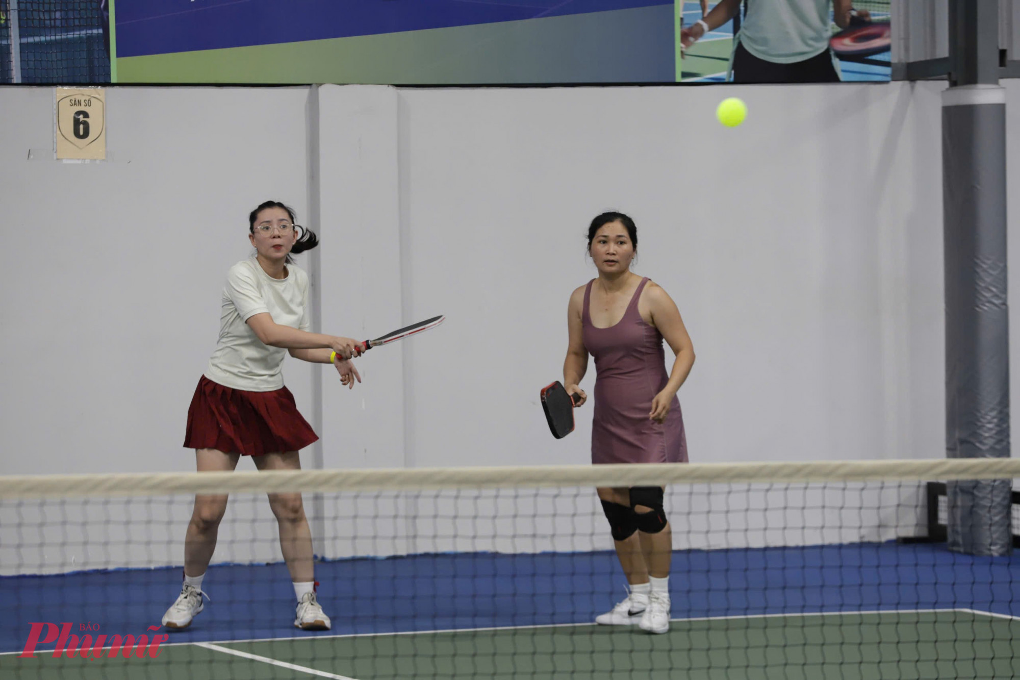 An Phương (trái) và Kim Phượng về đích nhanh chóng