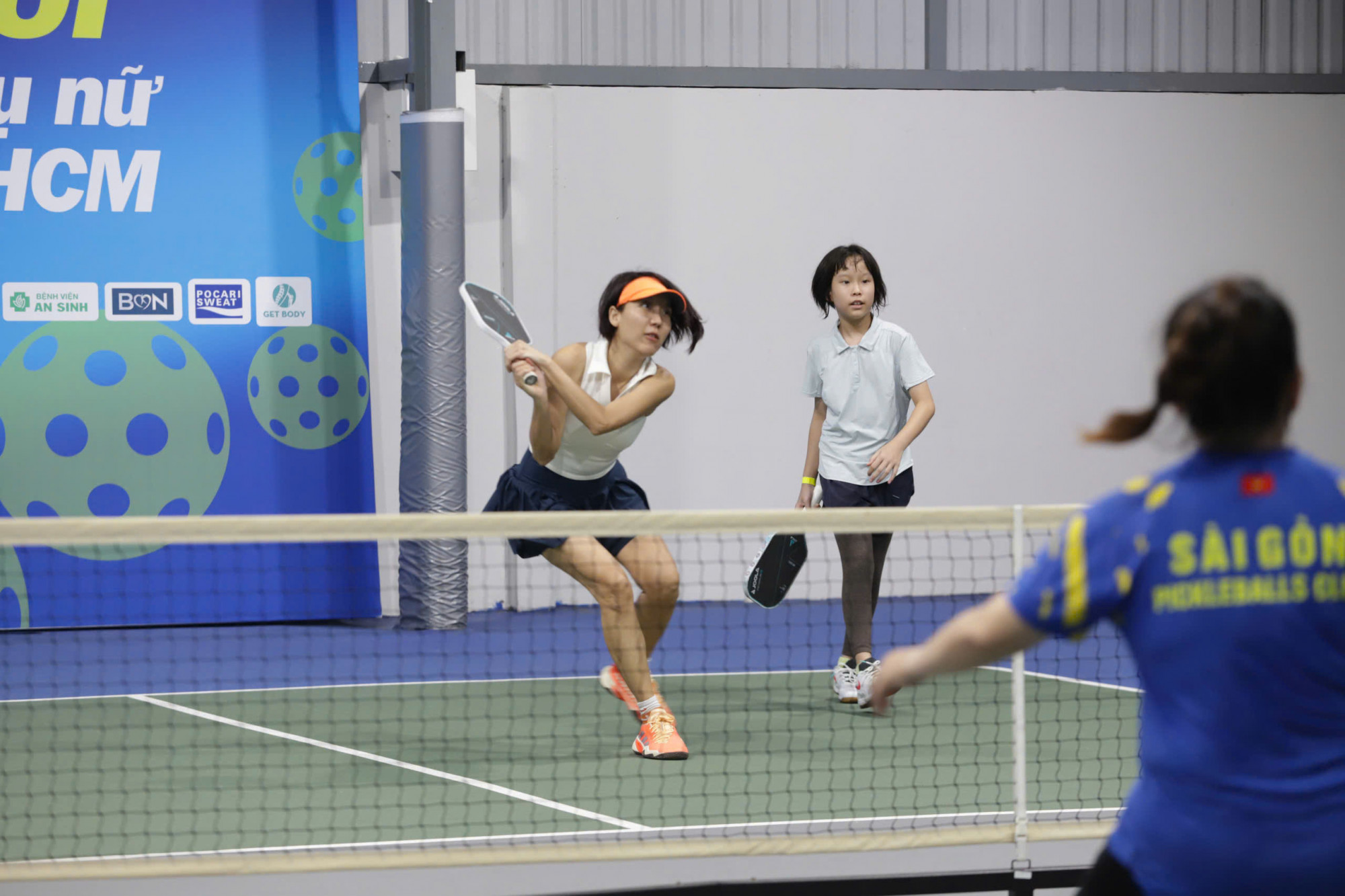 Hai bà mẹ cũng chiếnđầy mạnh mẽ