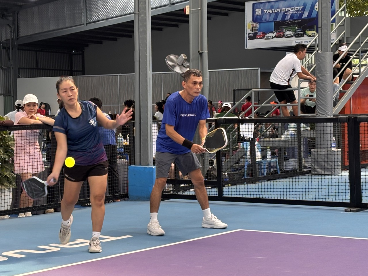 Vợ chồng rủ nhau tham gia giải đấu của Báo Phụ nữ đểkỉ niệm ngày cưới