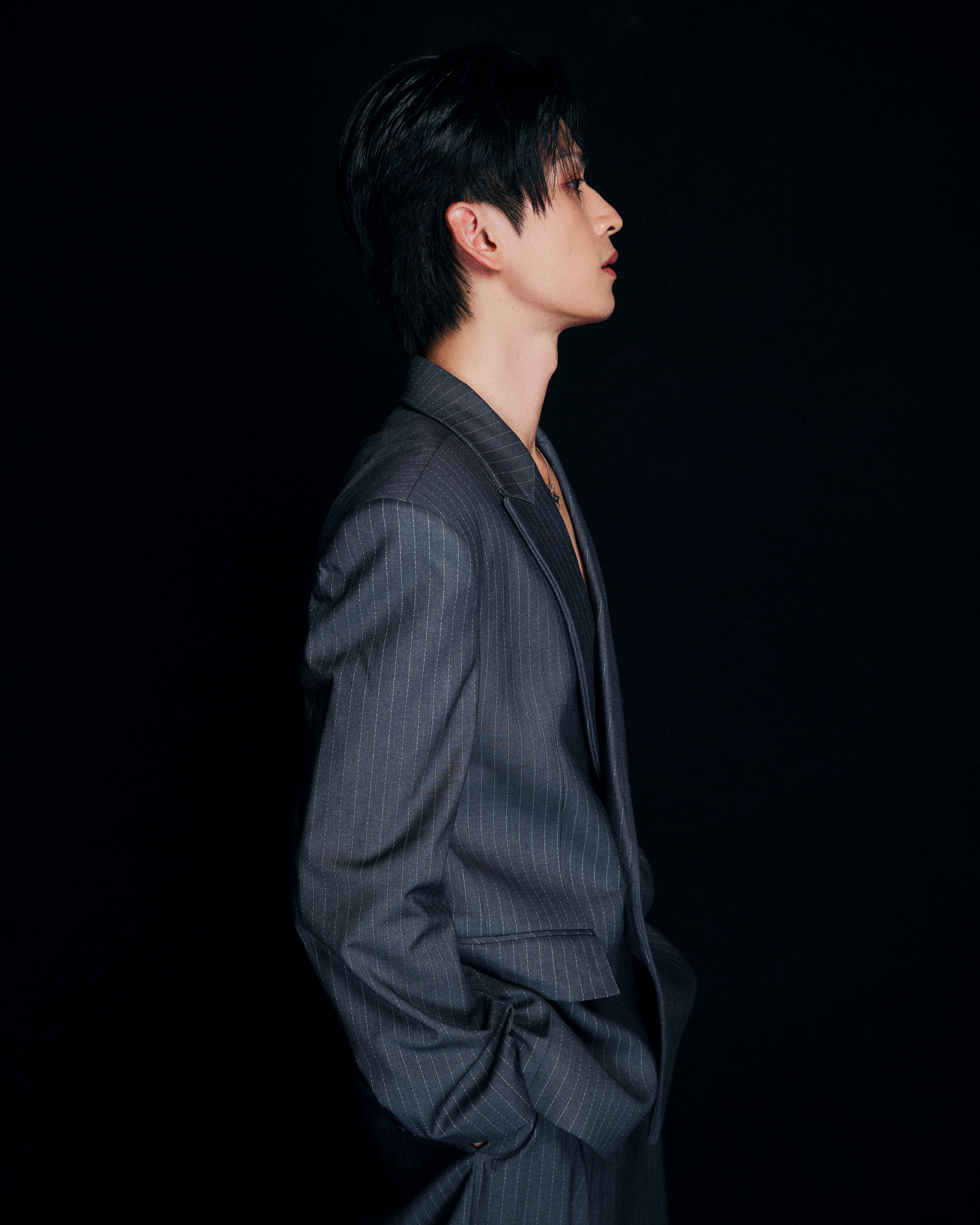 Dù chỉ xuất hiện khoảng 15-20 phút trong phim Trái tim què quặt, nhân vật của Trần Nghĩa được tiết lộ sẽ để lại dấu ấn mạnh mẽ nhờ tạo hình gai góc và chiều sâu tâm lý.