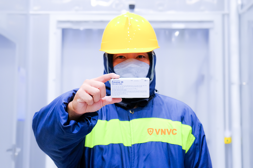 Vắc xin phế cầu 20 được bảo quản trong hệ thống kho lạnh đạt chuẩn GSP theo tiêu chuẩn quốc tế của VNVC - Ảnh: Mộc Thảo