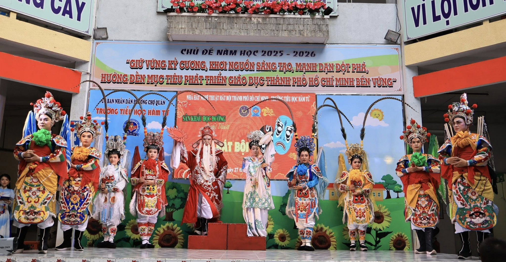 Thu hút được giới trẻ nhưng hát bội vẫn còn đối diện thách thức - Ảnh: Nhà hát Nghệ thuật Hát bội TPHCM