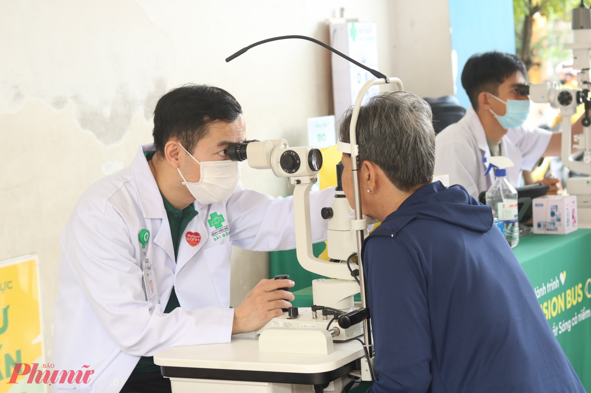 Khu vực khám và tư vấn chăm sóc, điều trị các bệnh về mắt cho người dân - Ảnh: Mẫn Nhi