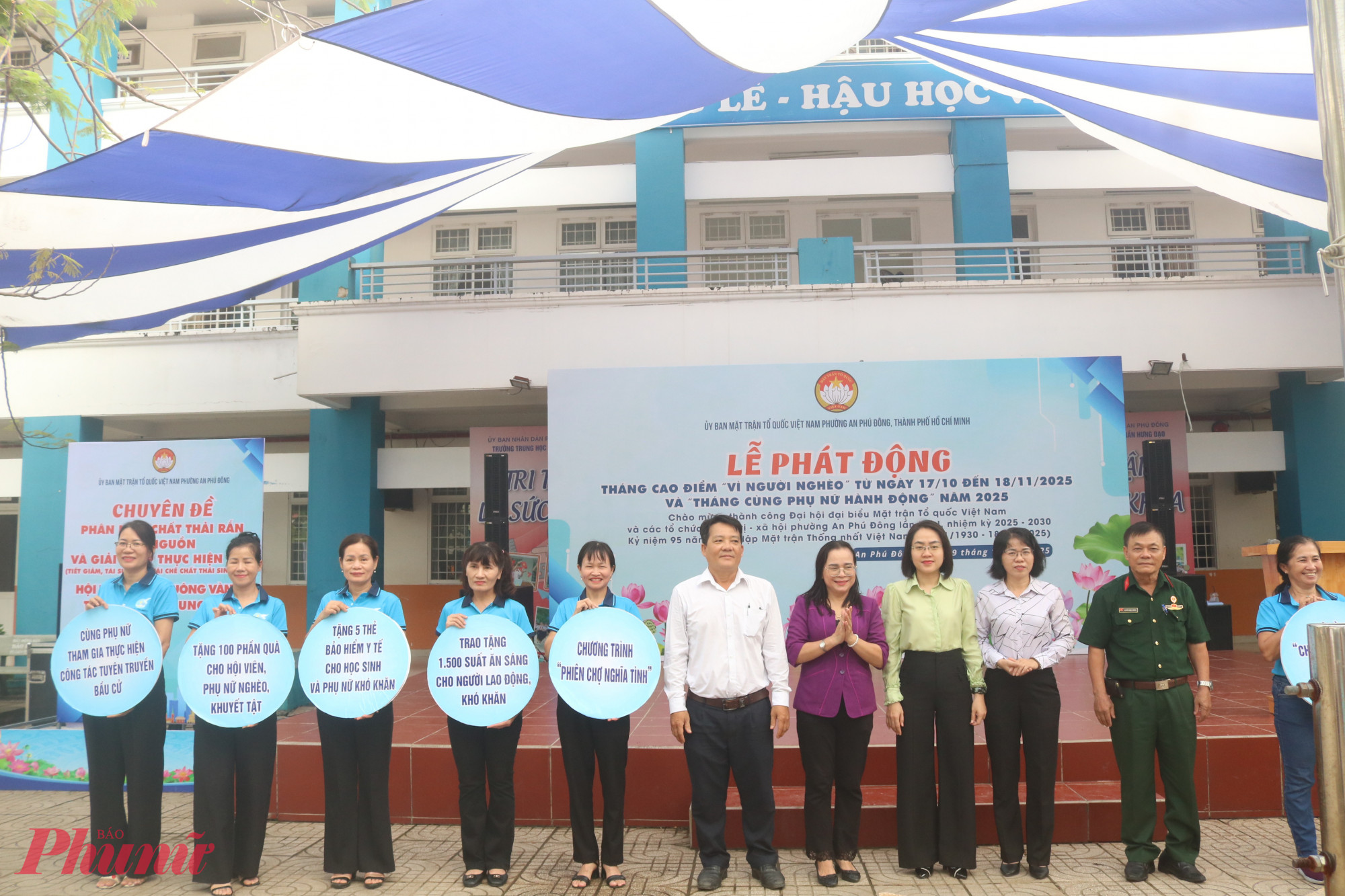 Bảng giới thiệu các mô hình, phần việc mà Hội LHPN phường An Phú Đông đã và đang thực hiện thực - Ảnh: Mẫn Nhi