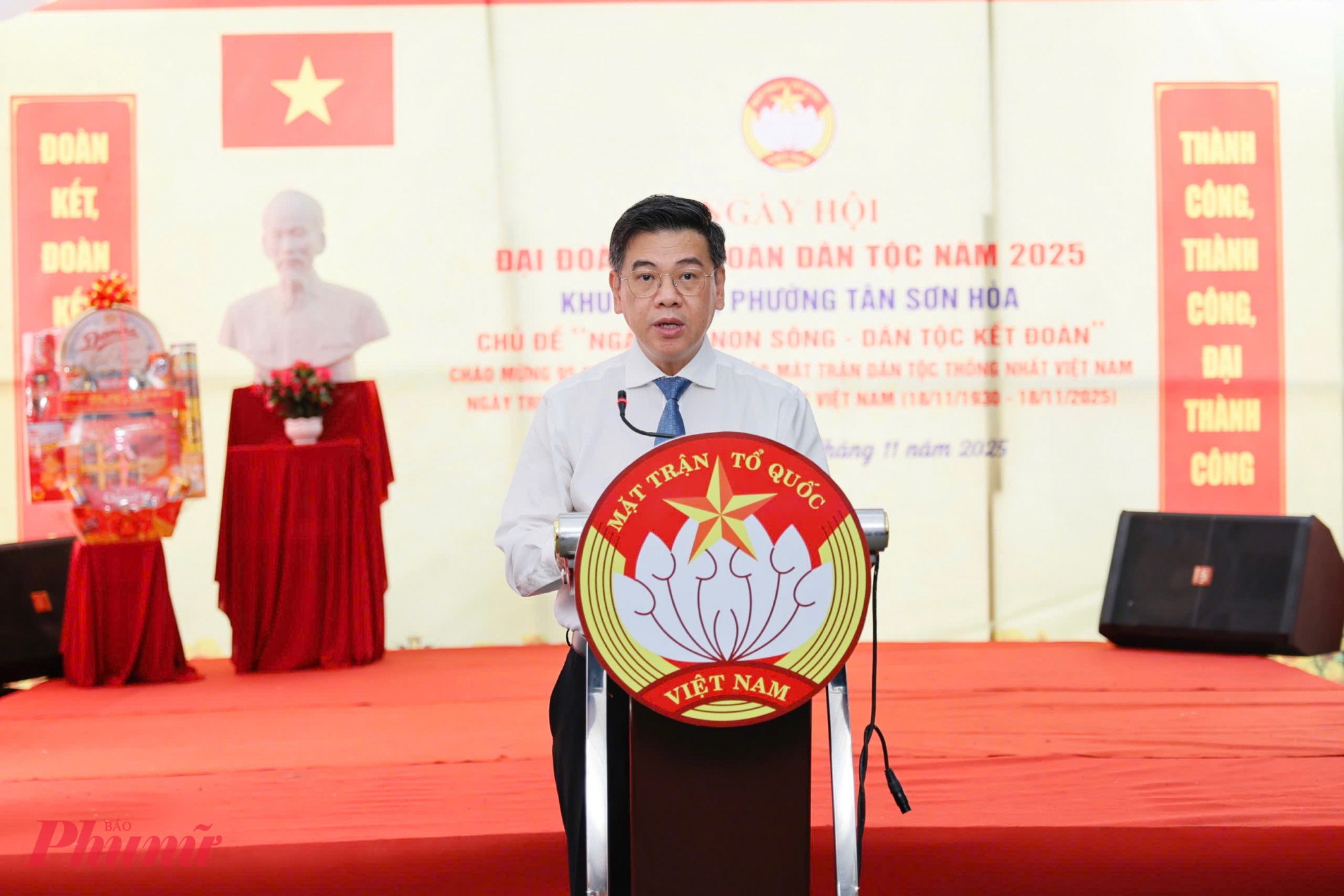 ông Nguyễn Văn Dũng - Phó chủ tịch UBND TPHCM phát biểu chỉ đạo tại ngày hội Đại đoàn kết phường Tân Sơn Hoà 