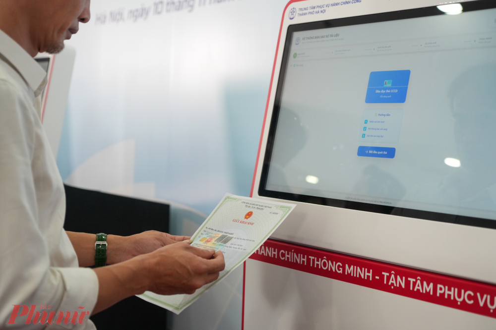 Mỗi bước hướng dẫn đều được hiển thị rõ ràng, giúp người dân dễ dàng sử dụng mà không cần hỗ trợ từ cán bộ.