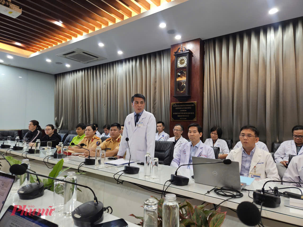 Bác sĩ CK2 Phạm Thanh Việt - Phó giám đốc điều hành Bệnh viện Chợ Rẫy TPHCM chia sẻ trong buổi họp báo, ảnh Phạm An