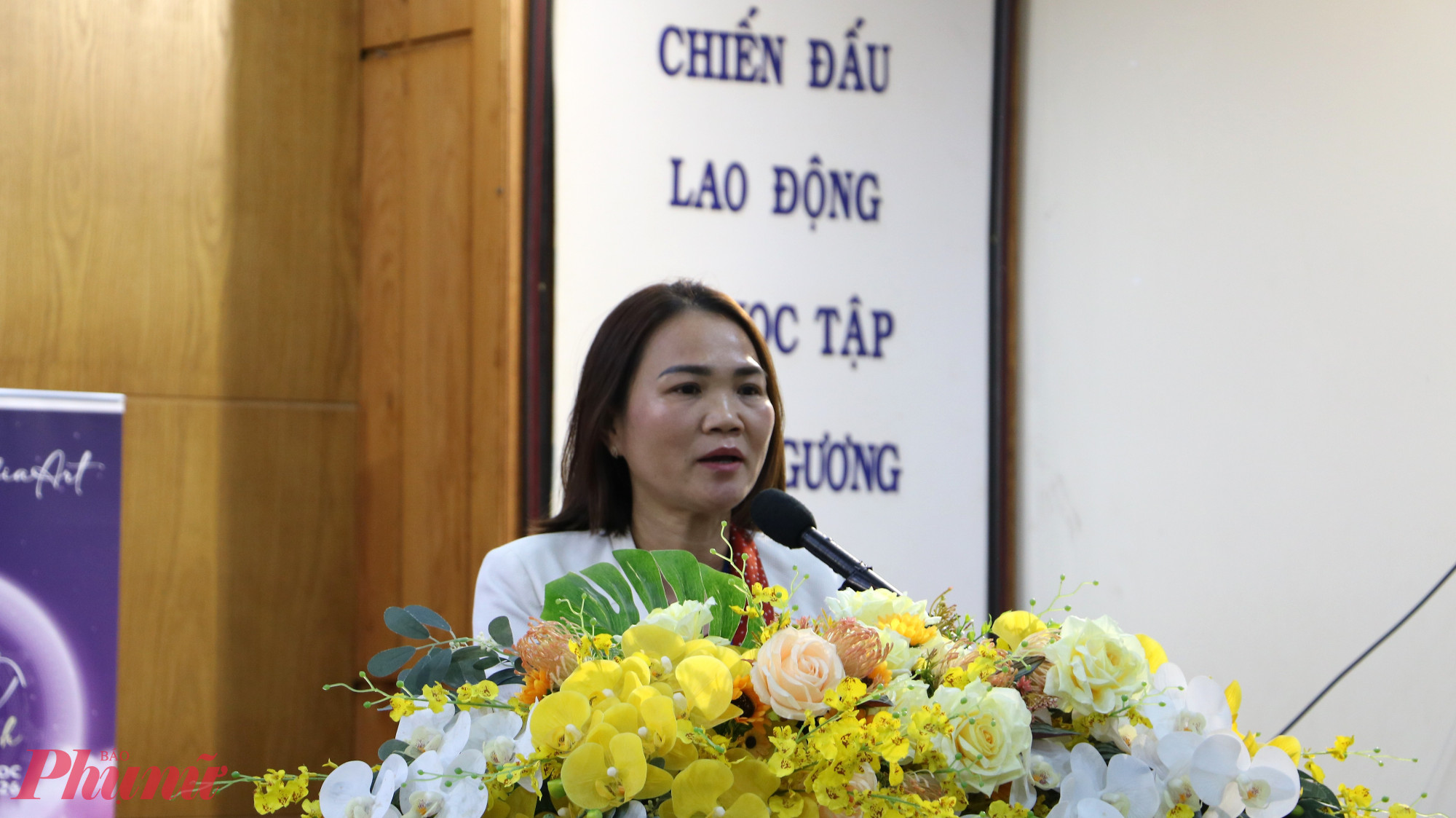 Bà Huỳnh Lẻ Như Trang phát biểu tại chương trình - Ảnh: Trang Thư