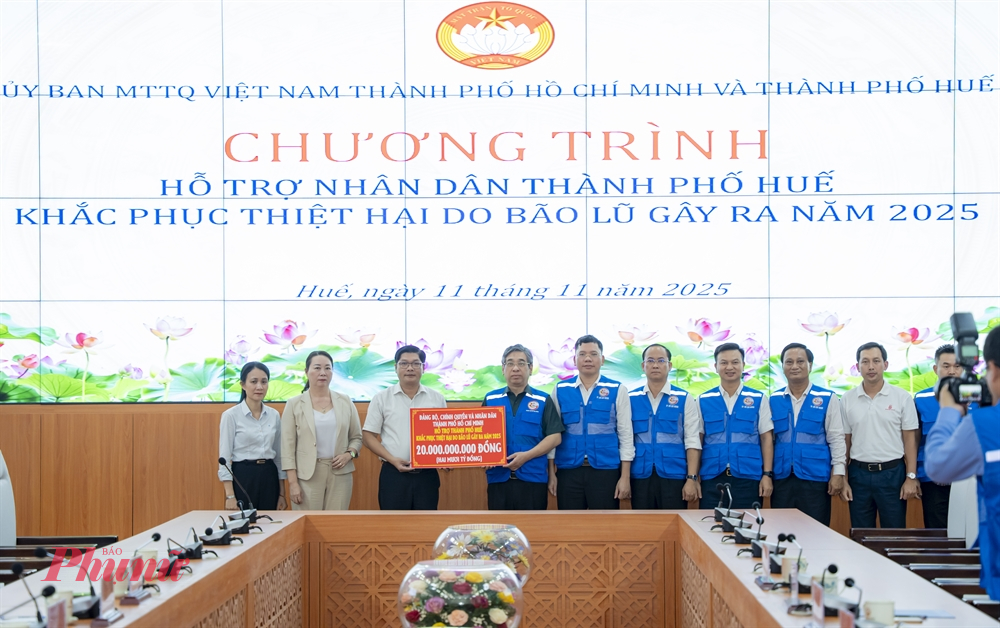 Phó Bí thư Thành ủy, Chủ tịch UBMTTQVN TPHCM Nguyễn Phước Lộc 