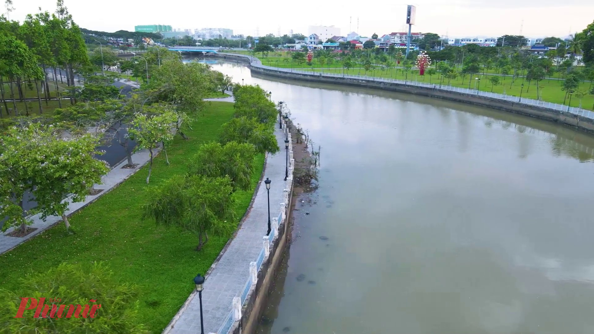 Bờ kè 2 bờ sông Dinh, phường Bà Rịa - Ảnh minh họa: Bích Liên 