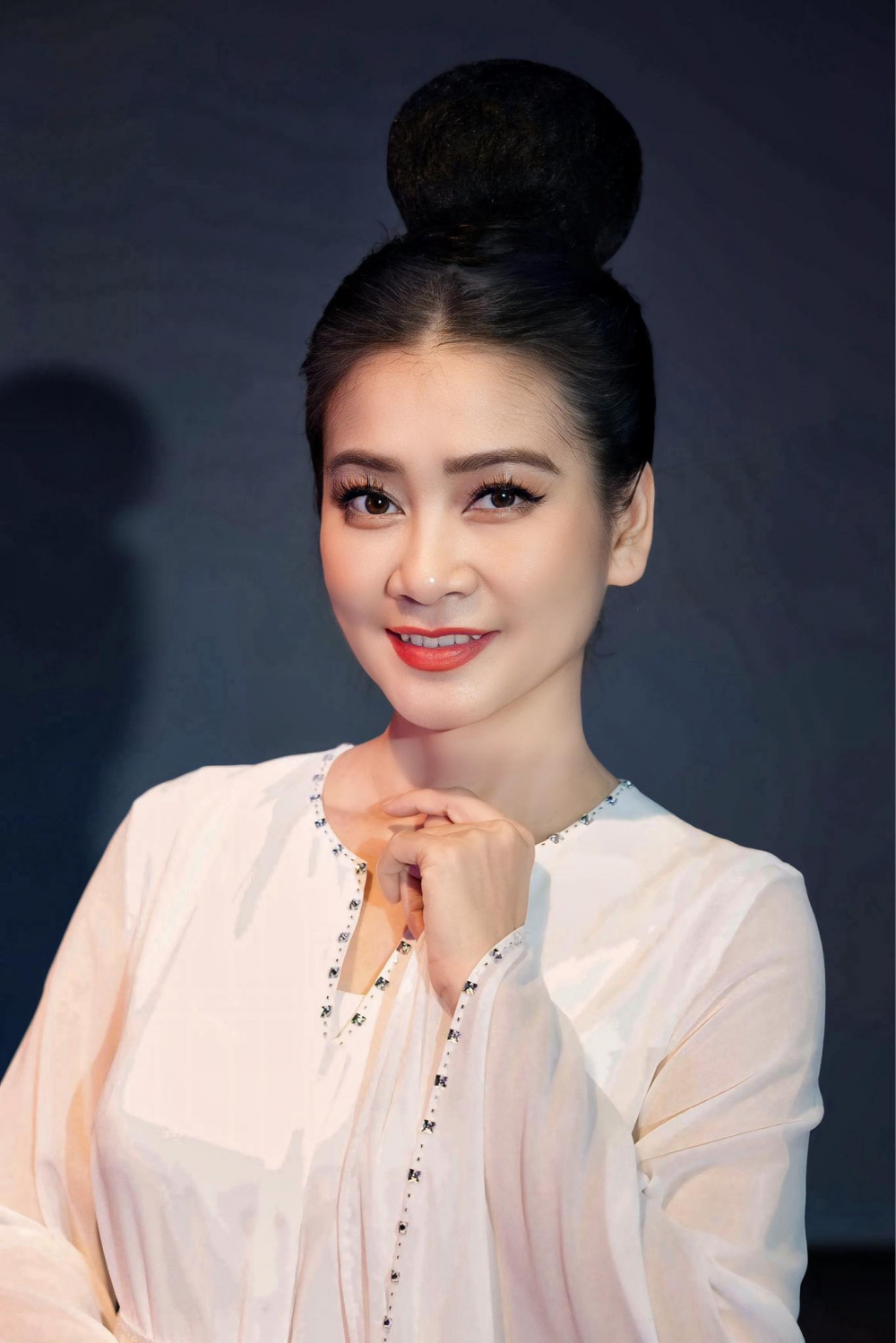 NSƯT Tuyết Thu đã chia sẻ với Báo Phụ Nữ TPHCM về vai diễn đặc biệt này.