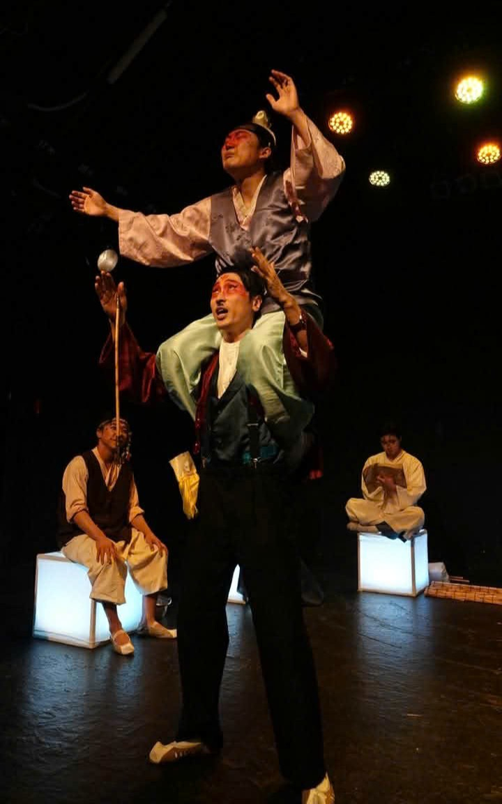 Chất hài kịch dân 