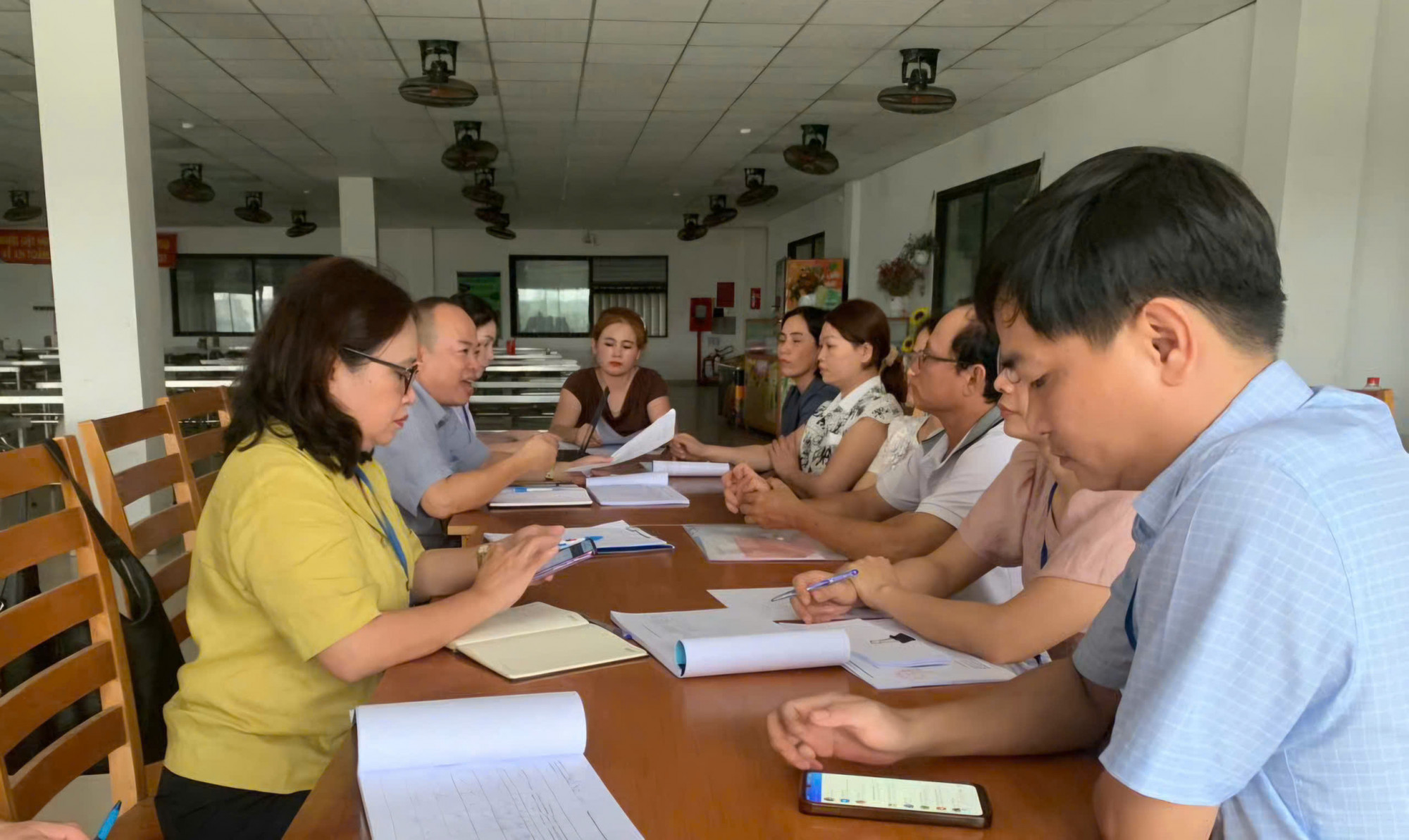 Đoàn công tác sở y làm việc với đơn vị liên quab