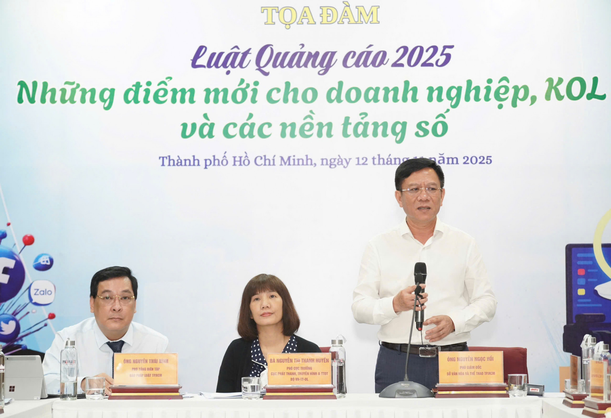 Review sản phẩm sai sự thật có thể bị phạt và buộc cải chính Đại diện các cơ quan quản lý tham dự tọa đàm