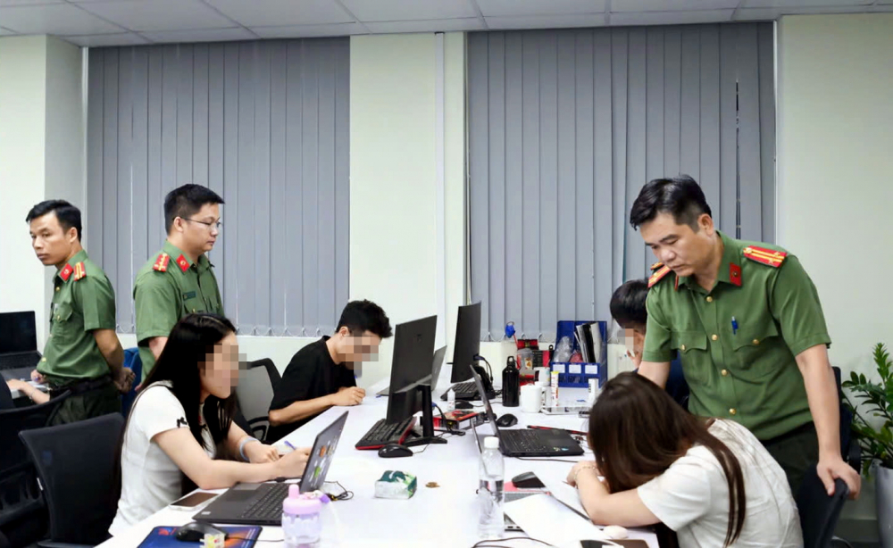 Công an tỉnh Phú Thọ triệt phá đường dây tội phạm công nghệ cao hoạt động xuyên quốc gia, núp bóng đầu tư tiền ảo PaynetCoin, chiếm đoạt số tiền lên tới hàng tỉ USD vào tháng 8/2025 - Ảnh do công an cung cấp