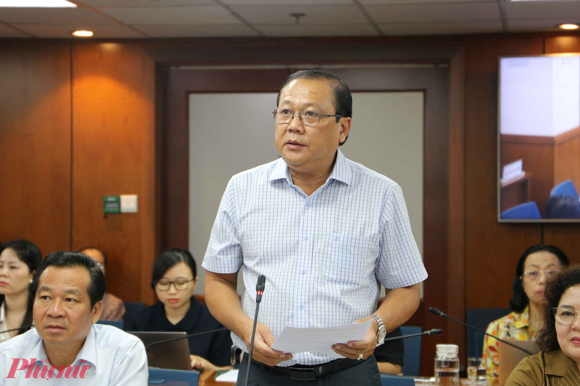 Cà Mau sẽ tổ chức thi đua cua ở Ngày hội Cua Cà Mau Ông Nguyễn Văn Đen - Giám đốc Sở Văn hoá Thể thao và Du lịch tỉnh Cà Mau thông tin trong buổi họp báo - Ảnh: Thanh Tâm