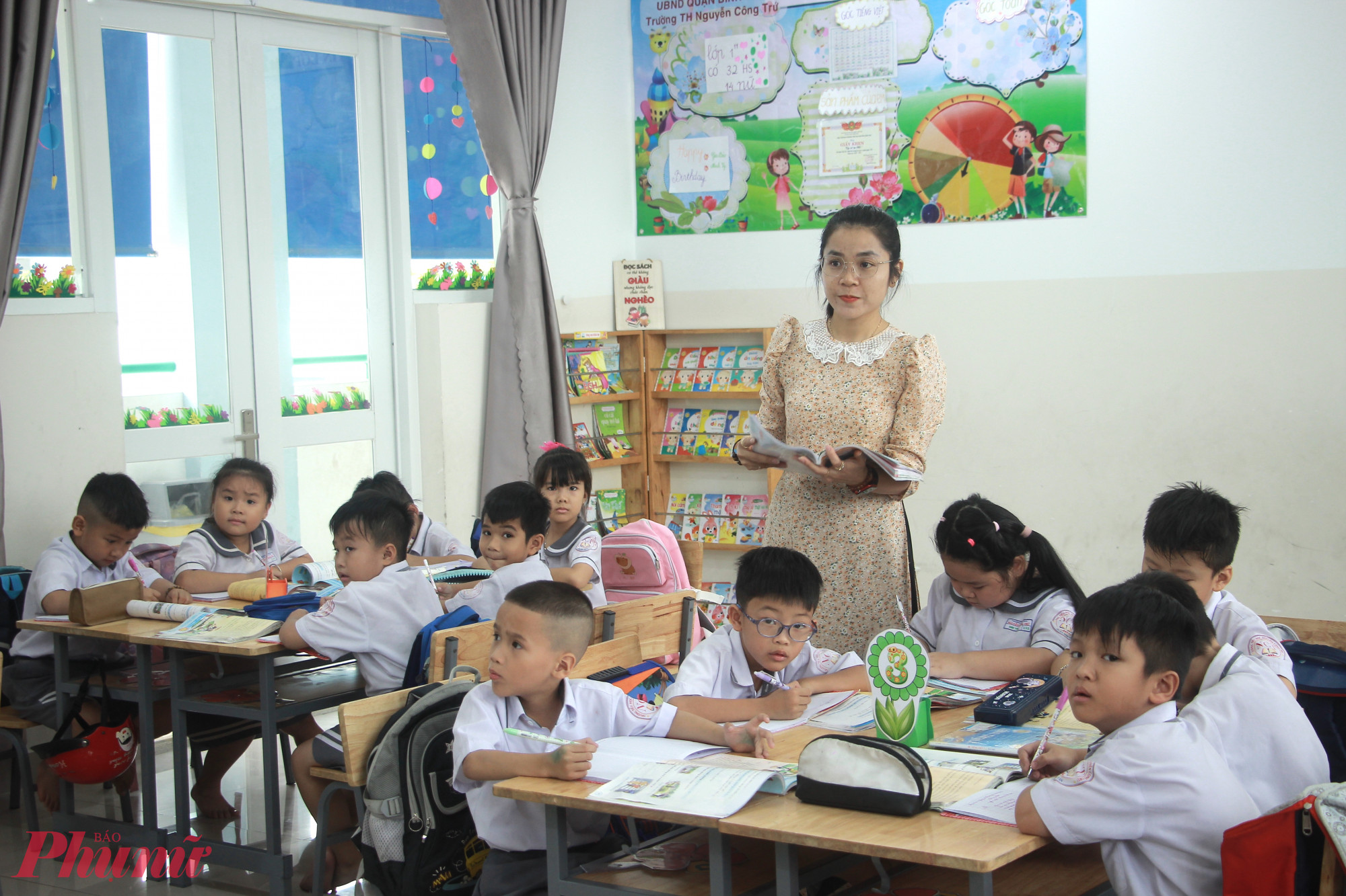 Bộ GD-ĐT khẳng định, “hệ số lương đặc thù” không phá vỡ cấu trúc hệ thống tiền lương hiện hành - Ảnh: N.L