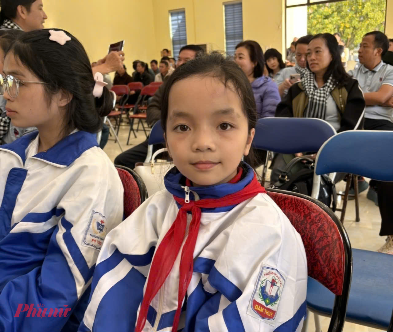 Em Nông Thị Hạnh tại buổi lễ