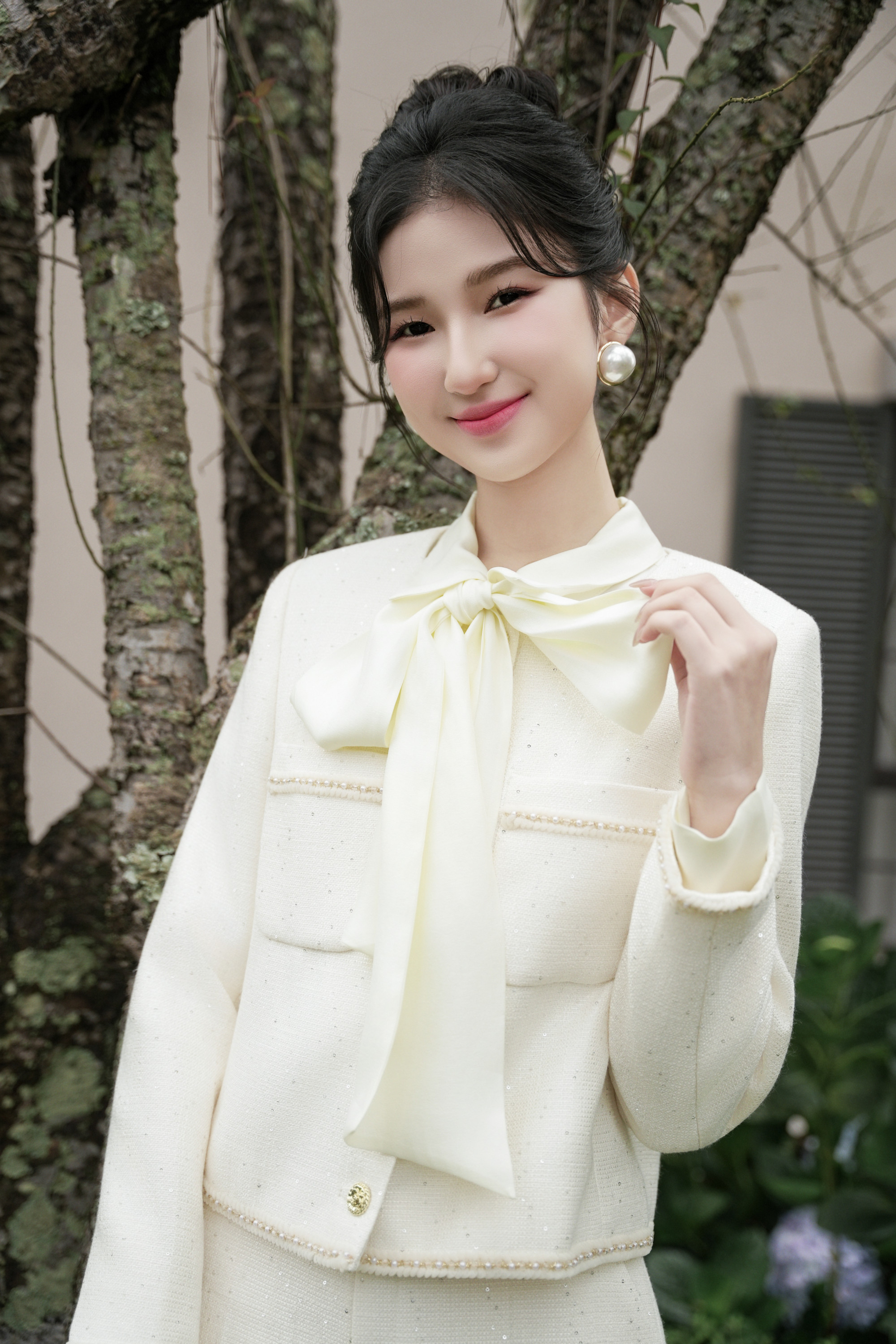 Mùa mốt Thu Đông năm nay, NTK Đỗ Mạnh Cường trình làng bộ sưu tập Douceur de Tweed, đánh dấu sự trở lại đầy cảm xúc của chất liệu tweed - biểu tượng kinh điển đã tạo nên dấu ấn trong lịch sử thời trang thế giới.  