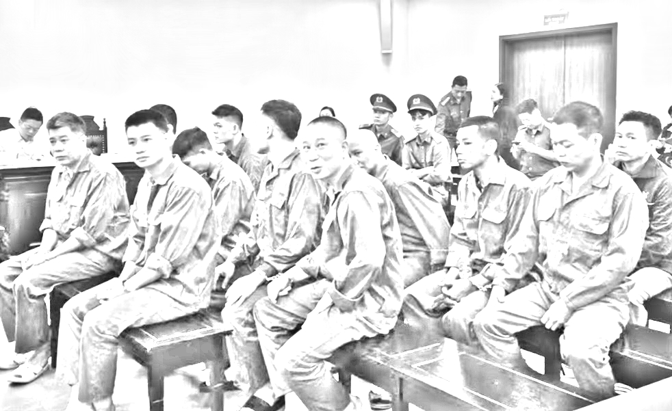 Quanh cảnh phiên tòa - Ảnh: N.A