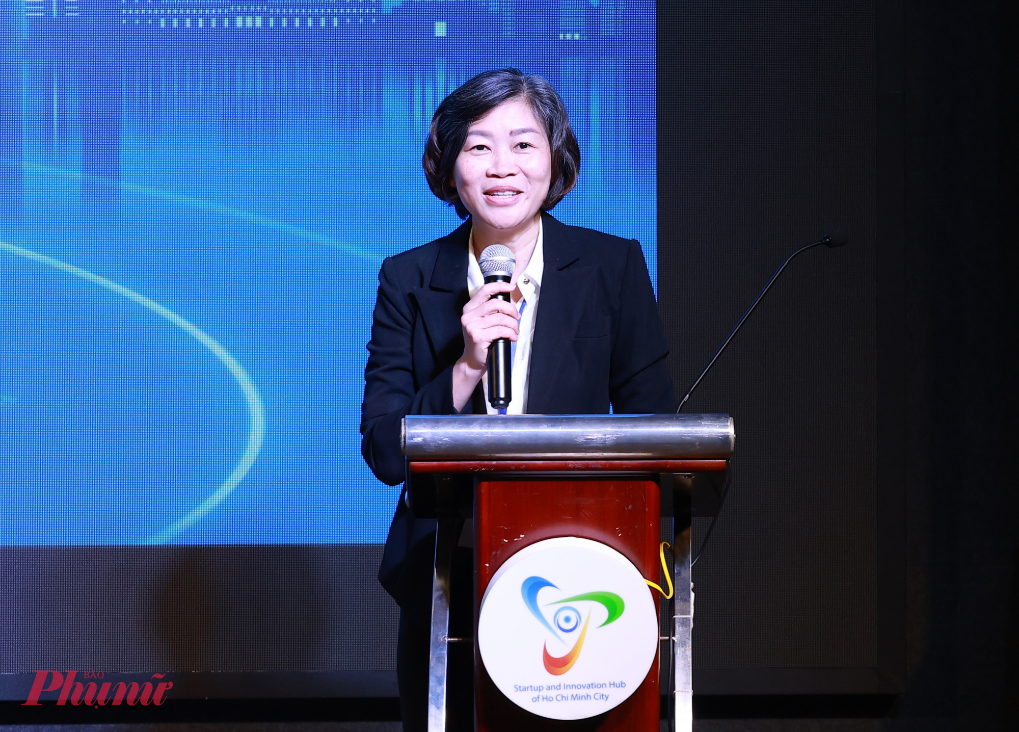 Bà Nguyễn Thị Kim Huệ phát biểu khai mạc hội thảo