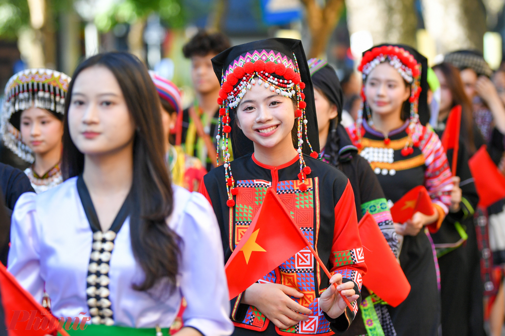 Sự kiện không chỉ mang tính biểu diễn mà còn phản ánh nỗ lực của Hà Nội trong xây dựng hình ảnh “Thành phố sáng tạo”, nơi văn hóa truyền thống được làm mới và lan tỏa.