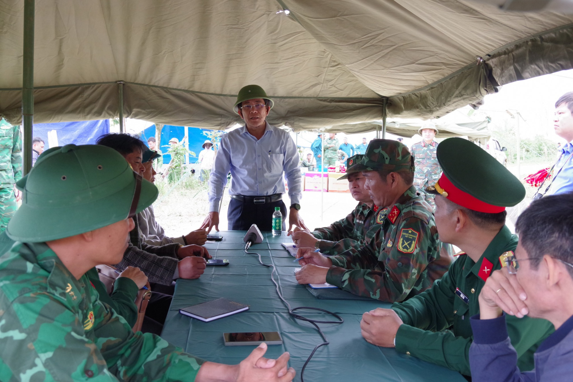 Phó chủ tịch UBND TP Đà Nẵng làm việc với Sở chỉ huy tiền phương