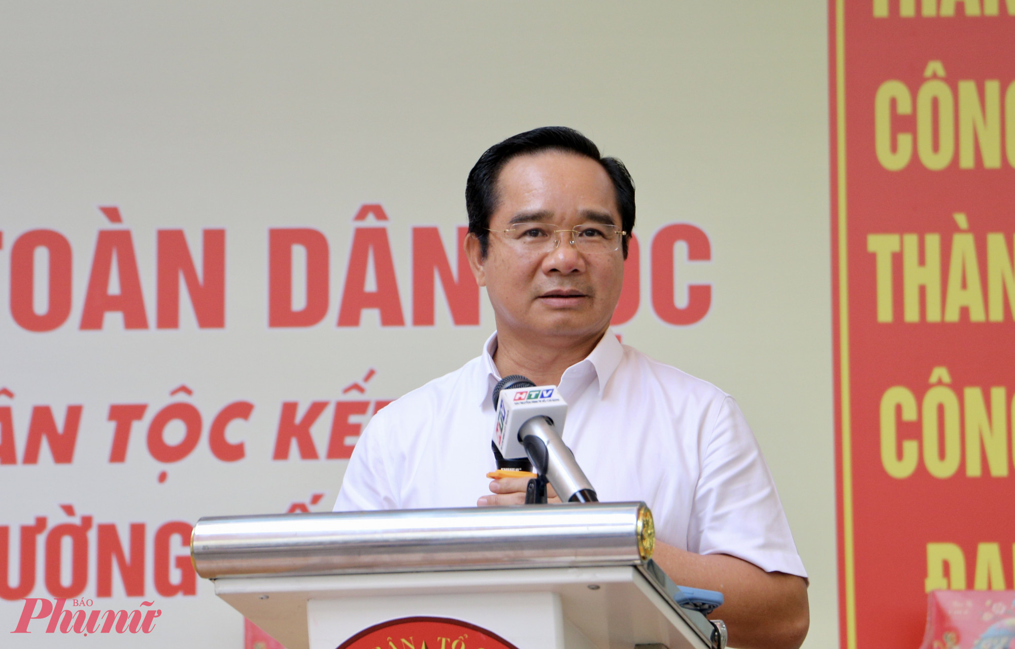 Chủ tịch UBND TPHCM gặp gỡ, trả lời từng vấn đề của người dân phường Bến Thành Chủ tịch UBND TPHCM Nguyễn Văn Được trả lời những kiến nghị của người dân tại phường Bến Thành - Ảnh: Thanh Tâm