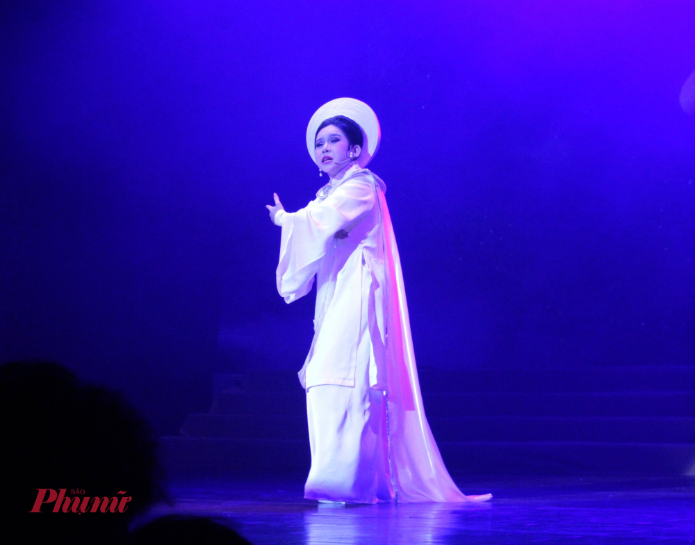 Với Hồn thơ ngọc, lần hiếm hoi khán giả thấy được dáng vẻ mong manh