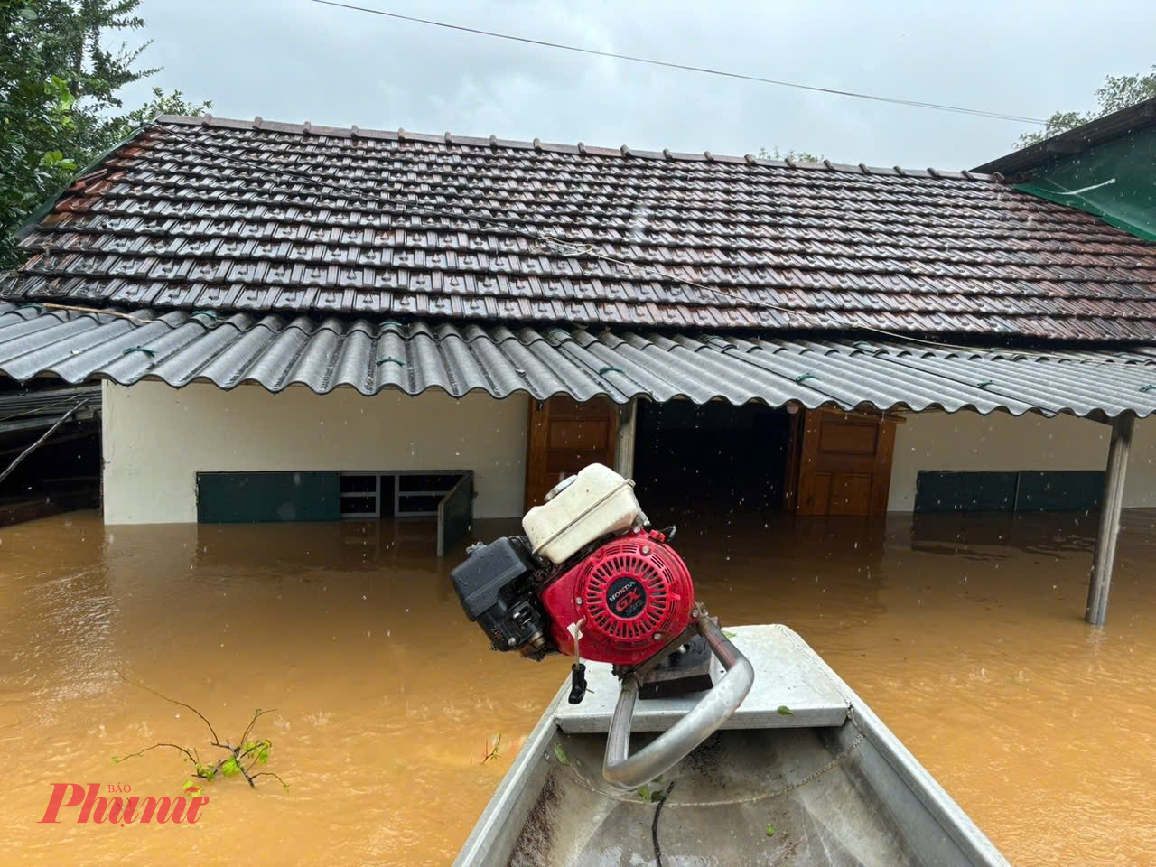 Quảng Trị, Huế nước lũ cô lập nhiều thôn xóm, bản làng Nhiêu bản làng ở xã Ba Lòng tỉnh Quảng Trị cô lập trong nước lũ