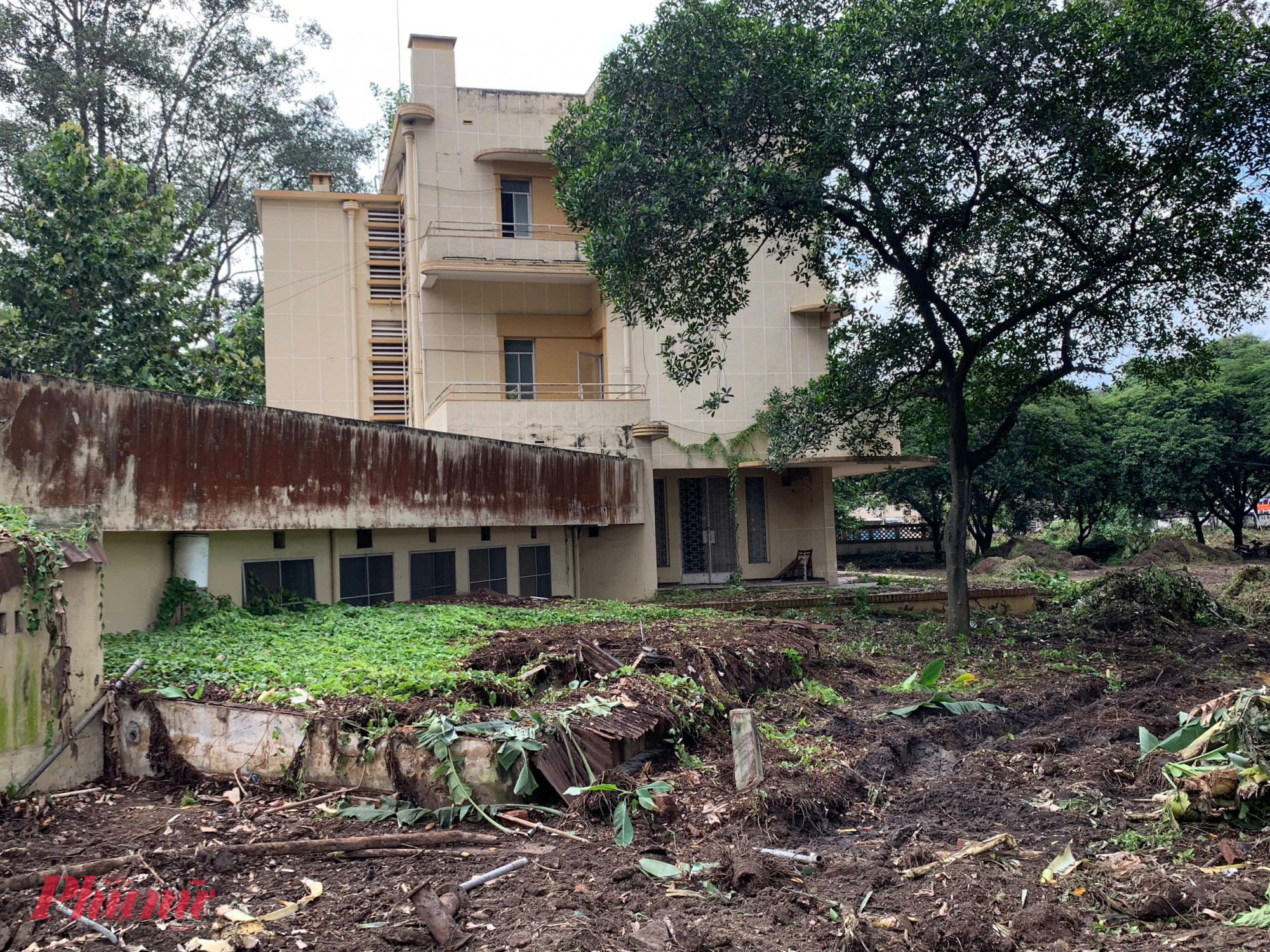 4 căn biệt thự trong khu đất được giữ lại - Ảnh: TQ