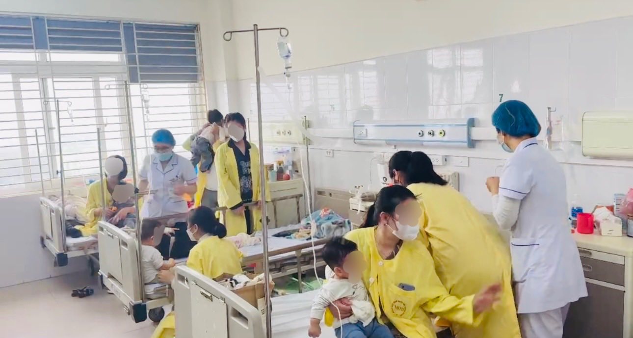 Bệnh nhân mắc cúm A tại Bệnh viện Bệnh Nhiệt đới Trung ương - ảnh: T.S