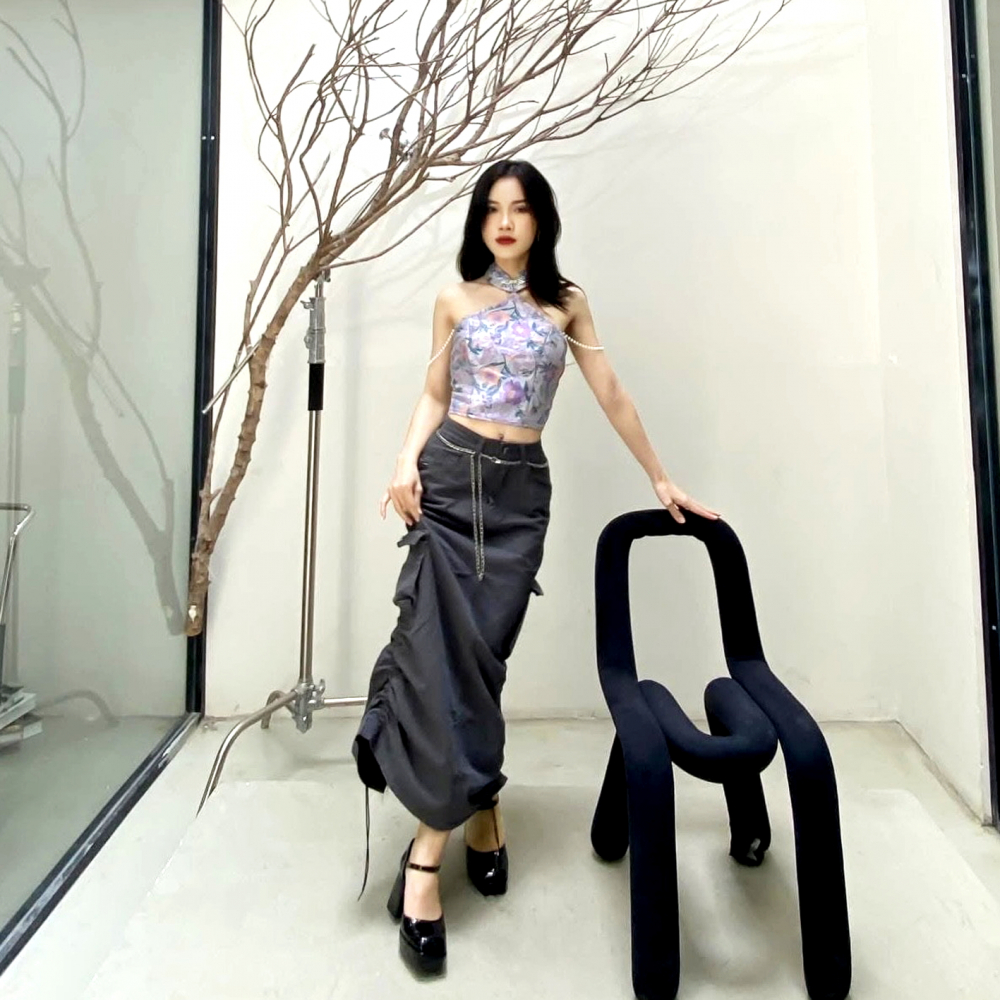 Như Ý thường xuyên diện trang phục phong cách Y2K trong các dịp hò hẹn bạn bè - Ảnh do nhân vật cung cấp