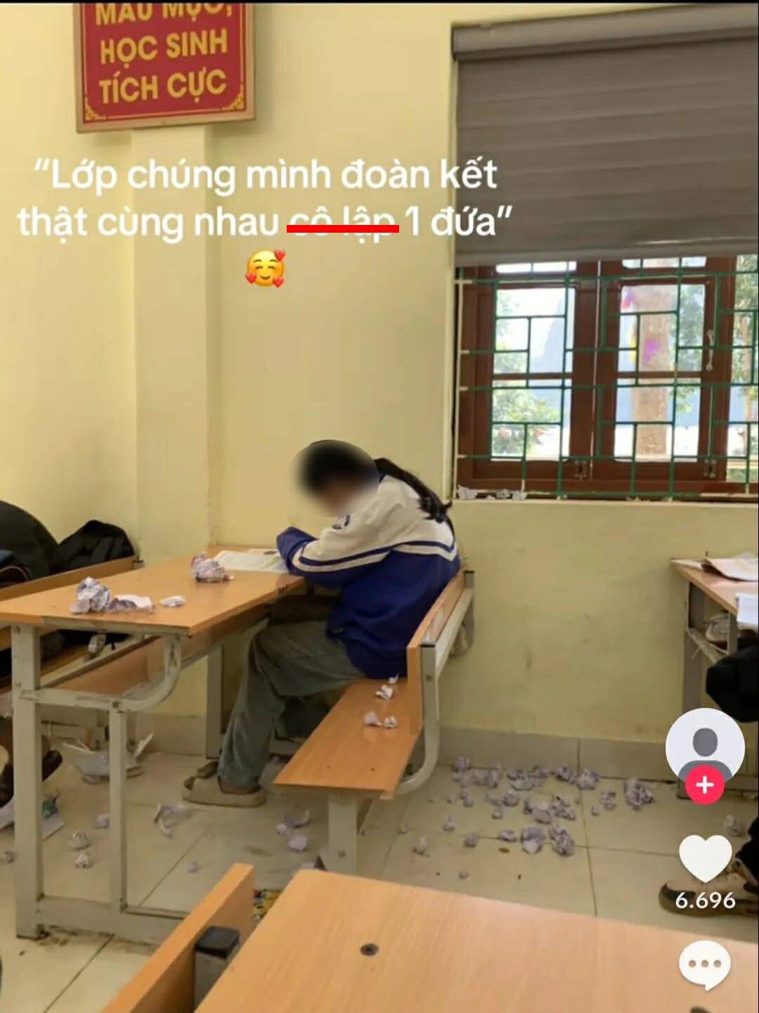 Đằng sau đoạn clip cả lớp 'đoàn kết' cô lập một bạn học Hình ảnh được cho là hành động cả lớp cùng cô lập một bạn học sinh đang lan truyền trên mạng xã hội - Ảnh: Cắt từ Clip