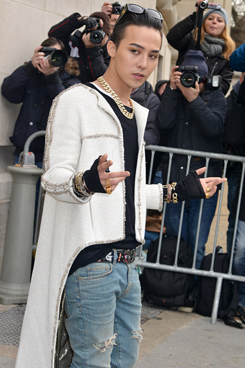 G-Dragon tại buổi trình diễn thời trang cao cấp xuân/hè 2015 của Chanel. Ảnh: Getty