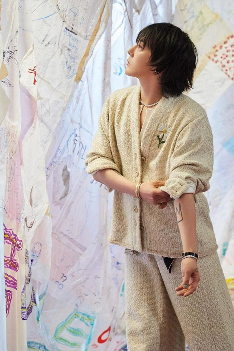 G-Dragon tại sự kiện Chanel x Frieze trong khuôn khổ Frieze Seoul 2024. Ảnh: Vogue Korea