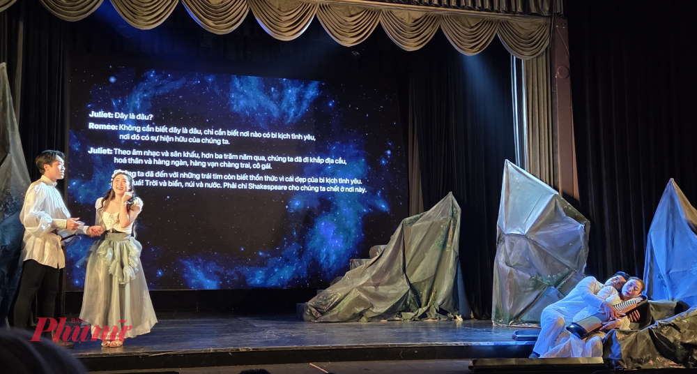 Dàn diễn viên trẻ giỏi ngoại ngữ