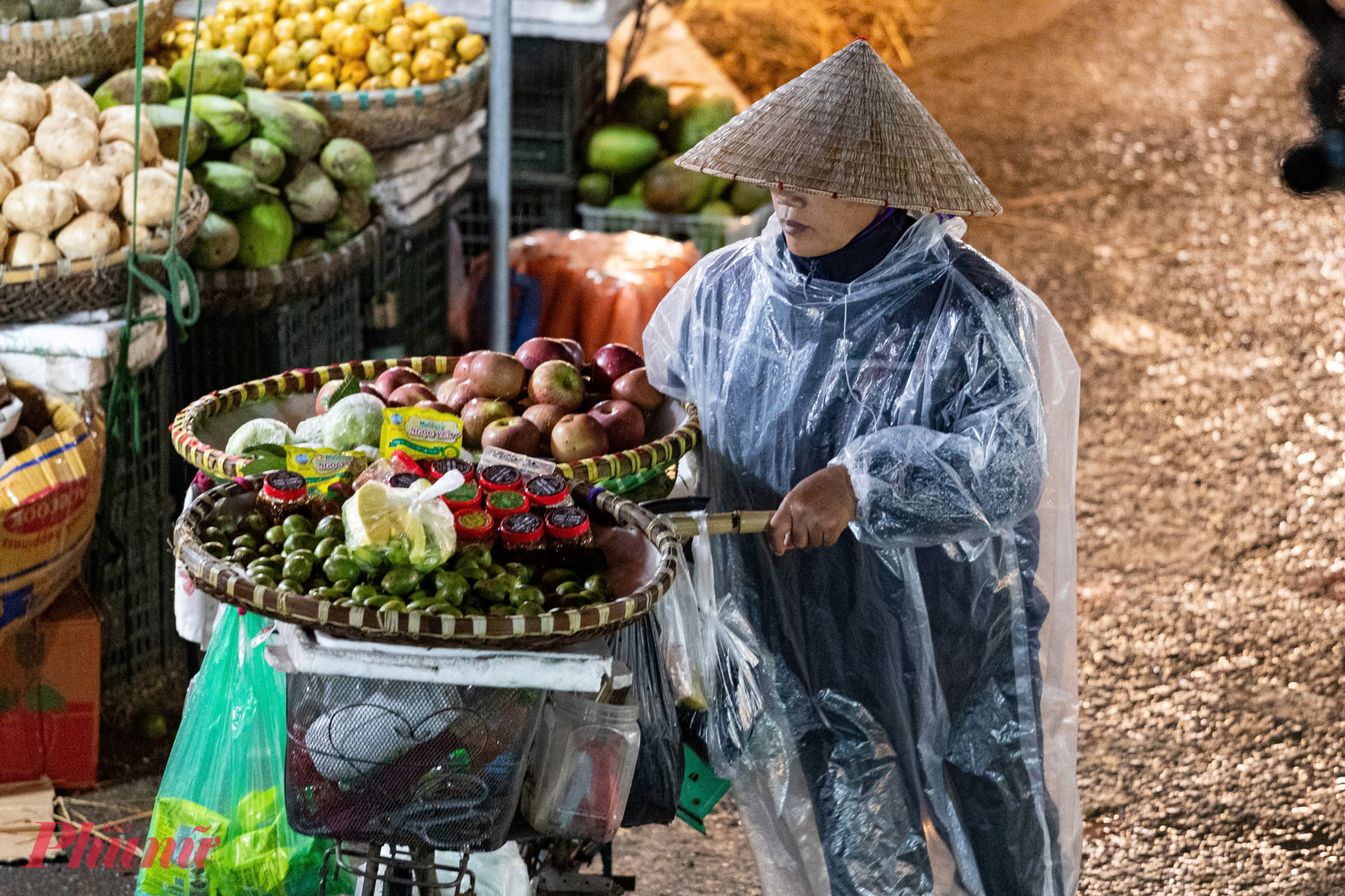 Theo tin Trung tâm Dự báo Khí tượng Thủy văn quốc gia, hôm nay 19/11, Bắc Bộ và Trung Bộ tiếp tục giảm nhiệt độ do không khí lạnh, vùng núi có nơi rét đậm, rét hại dưới 5 độ C.