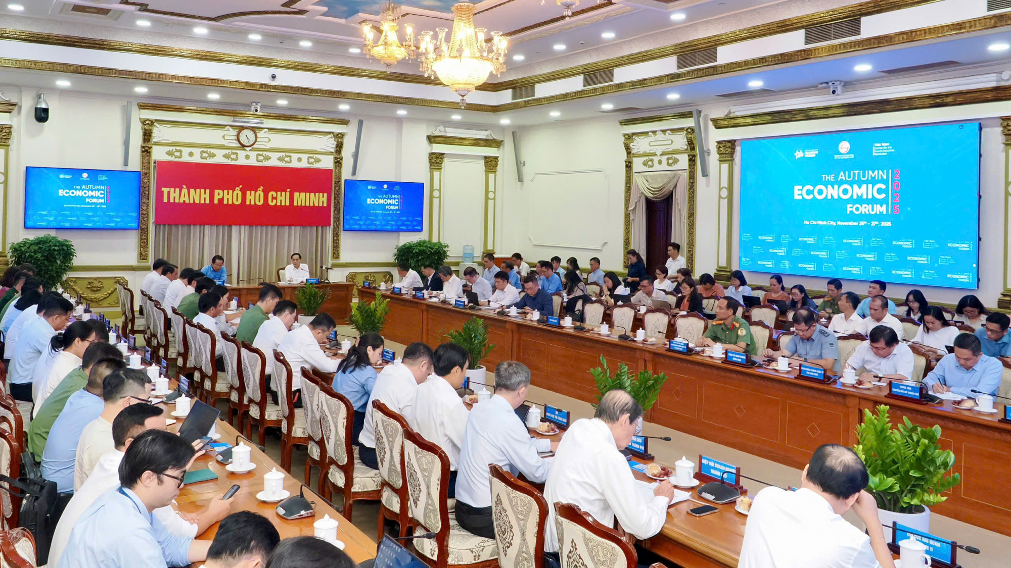 TPHCM dự kiến ký kết ít nhất 10 thỏa thuận hợp tác tại Diễn đàn kinh tế mùa thu Phó Thủ tướng Chính phủ Bùi Thanh Sơn chủ trì cuộc họp kiểm tra tiến độ chuẩn bị Diễn đàn Kinh tế Mùa thu 2025 chiều 19/11