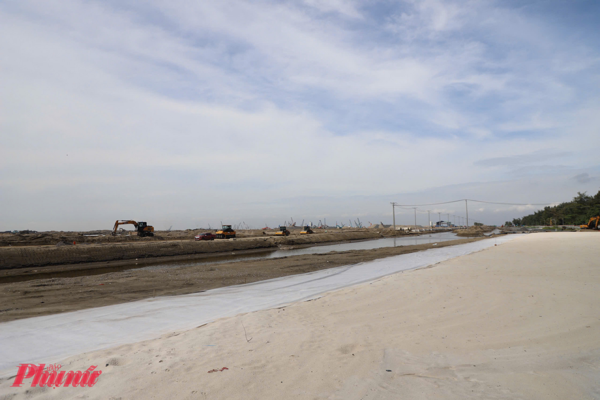 Khu đô thị Cần Giờ đang xây dựng sẽ là điểm cuối tuyến metro Bến Thành - Cần Giờ - Ảnh: TQ