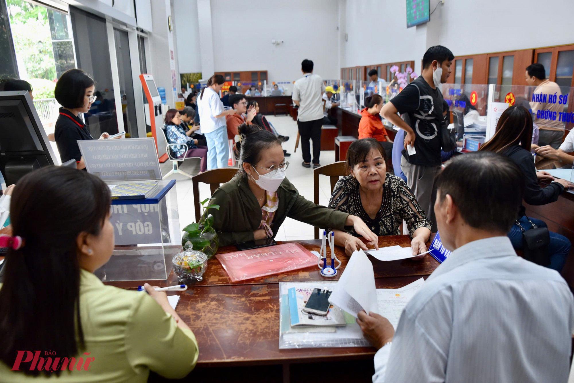 Thành phố đặt mục tiêu hoàn thiện bộ máy cơ sở qua việc biệt phái công chức, bảo đảm chế độ, chính sách và tạo điều kiện thuận lợi để lực lượng tăng cường hoàn thành nhiệm vụ - Ảnh: Thanh Tâm