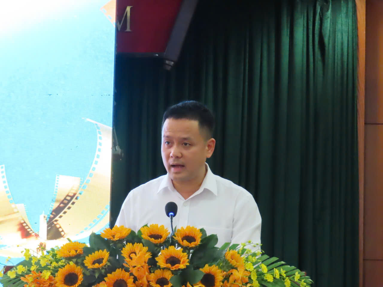 Cục trưởng Cục Điện ảnh Đặng Trần Cường tại buổi họp báo 