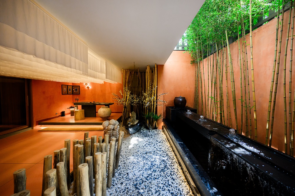 Tầng hầm trải nghiệm riêng tư tại biệt thự mẫu Retreat Forest