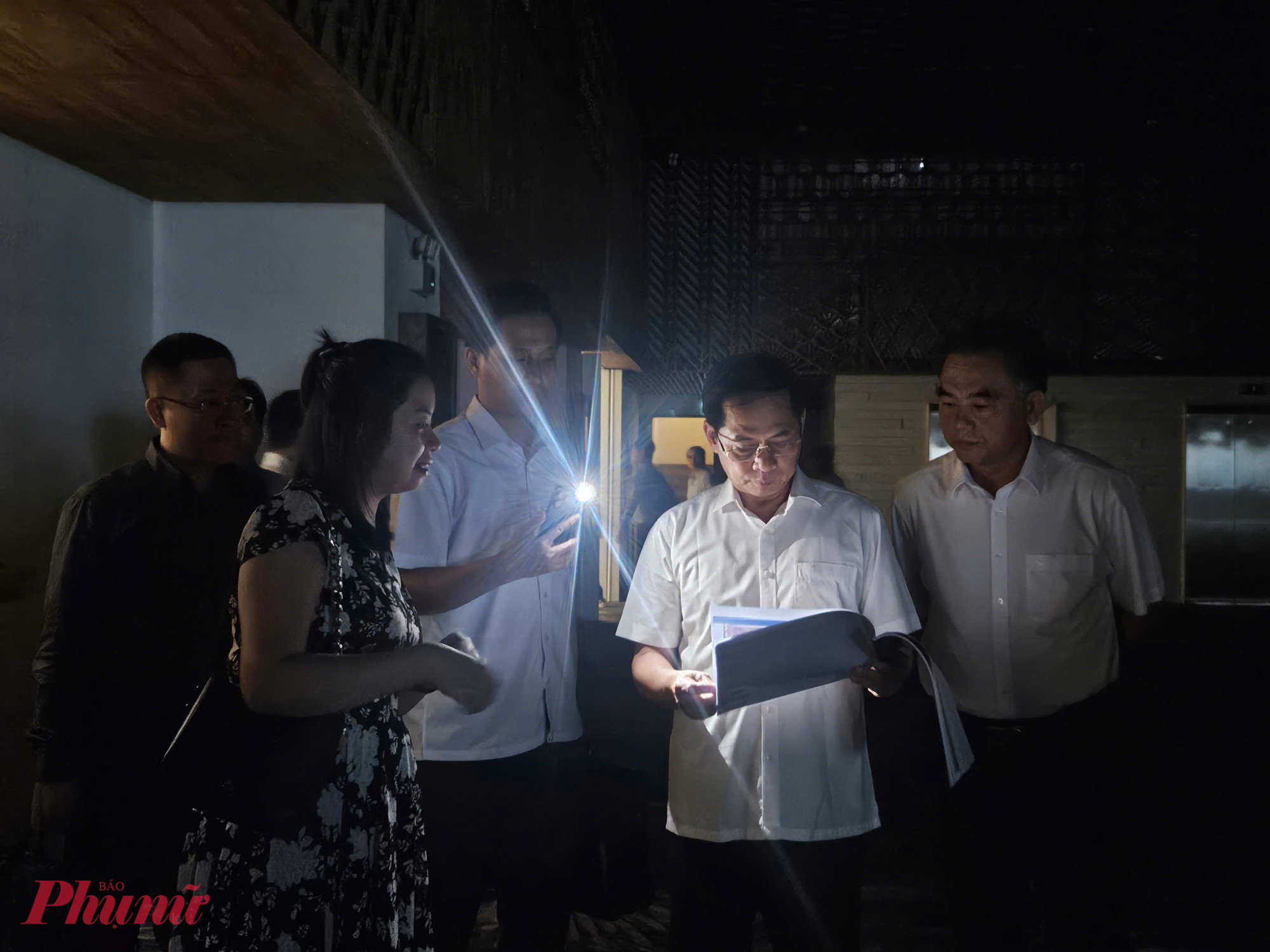 Phó thủ tướng Bùi Thanh Sơn đánh giá hội trường, sảnh đón và các khu chức năng cơ bản đáp ứng yêu cầu