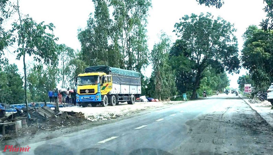xã Giang Thành đã lập biên bản vi phạm và buộc Hợp tác xã Thủy Mộc ngừng hoạt động bến bãi không an toàn. Tuy nhiên, đến ngày 19/11 việc lên xuống, tập kết, vận chuyển lúa hàng hóa ở đây vẫn diễn ra bình thường. 