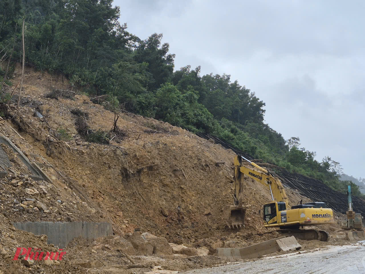Do cao tốc La Sơn-Hoà Liên chưa đảm bảo an toàn, Ban QLDA đường Hồ Chí Minh tiếp tục cấm xe tải đi vào cao tốc.