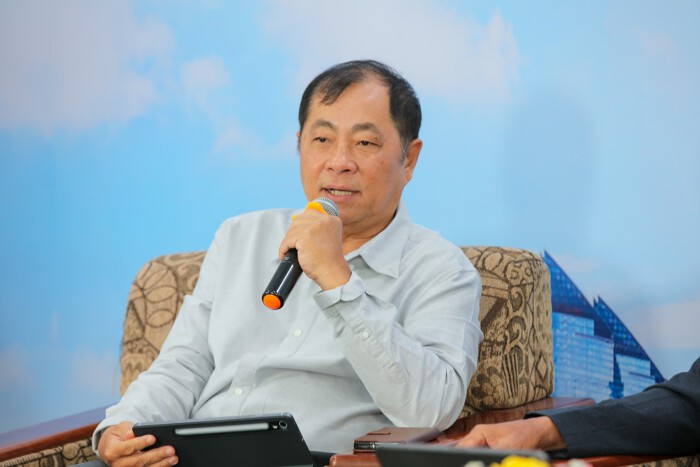 Theo tiến sĩ Đinh Thế Hiển, khi mua nhà cần phải kỷ luật chi tiêu, nếu không người trẻ dễ rơi vào tình trạng cháy túi