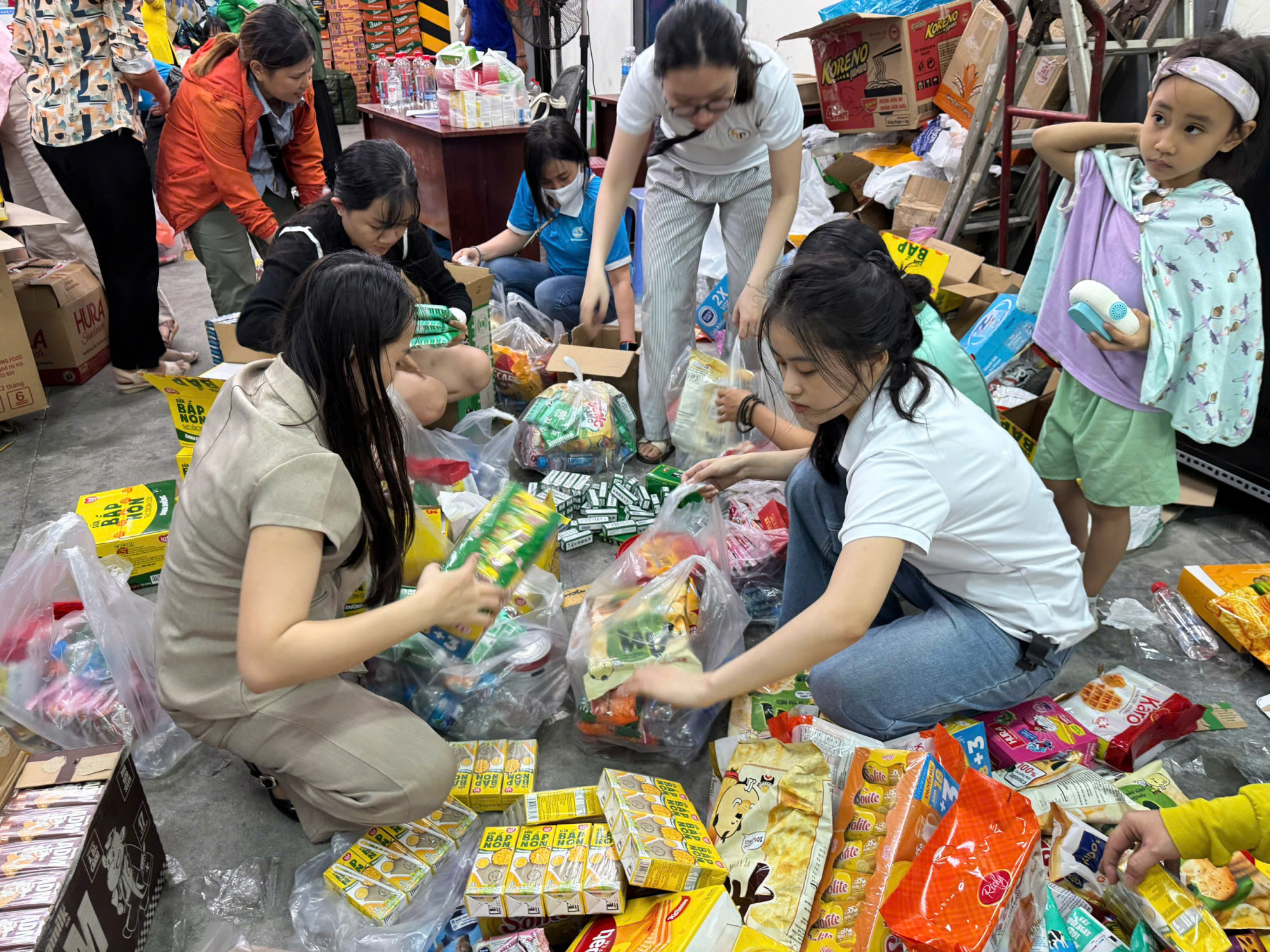 Mỗi người một tay, phân loại, chia 