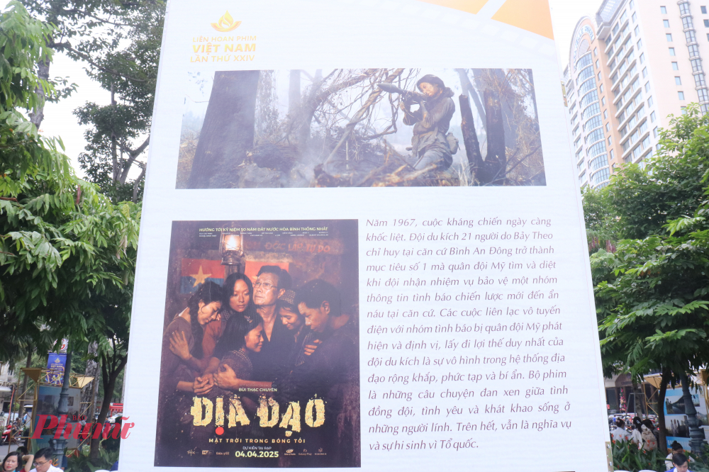 Tác phẩm Địa đạo được trưng bày trong triển lãm ảnh - Ảnh: Phương Nhã