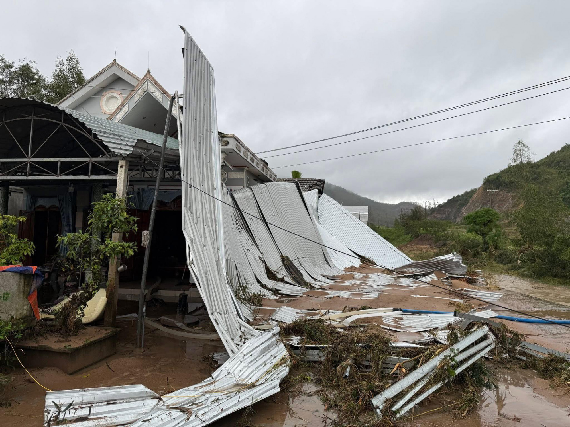 Đời sống người dân vùng lũ phía Đông tỉnh Đắk Lắk gặp khó khăn- Ảnh: Ngọc Tuấn